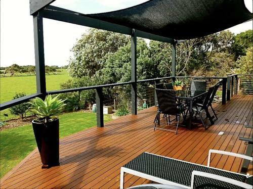 Sandy Point Luxury Beach House