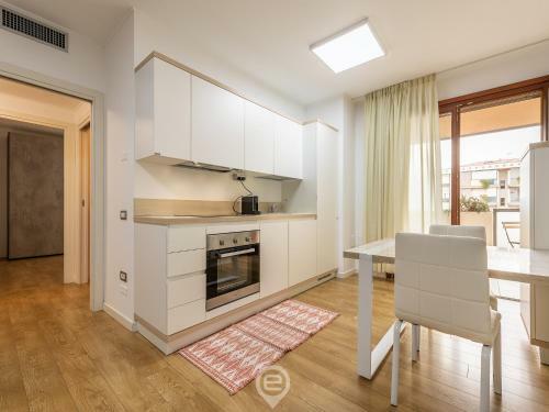 Carla's Apartment - Wonderful Location