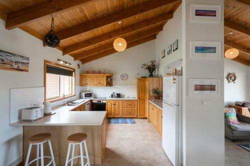 Sea Eagle Retreat