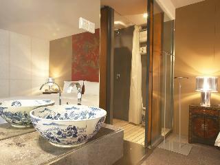 China Community Boutique Hotel