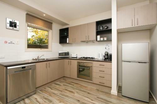Shepparton Lakeside Serviced Apartment
