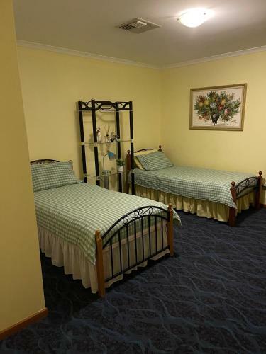 Vella Room