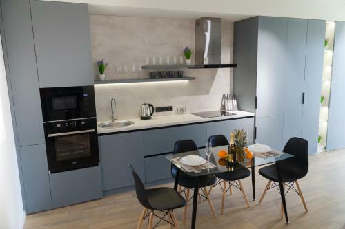 Luxury Apartments-belochka