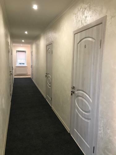 Hostal Holiday House