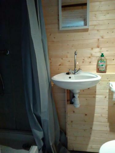 Holiday Chalet 2 Set In Country Side