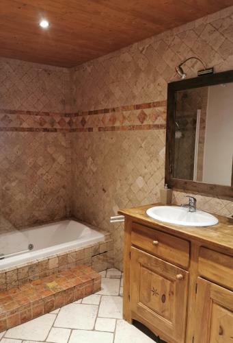 Chalet Jacuzzi, Sauna Proche Courchevel 8/10 Pers
