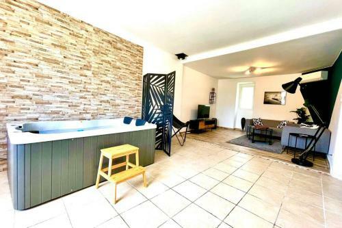 Apartamento Art Spa Des Cevennes ? Jacuzzi ?