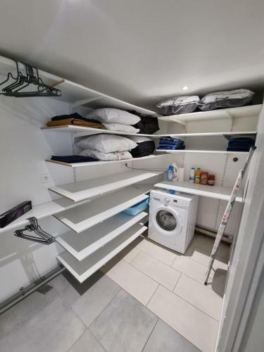 Apartamento Thelna Naely