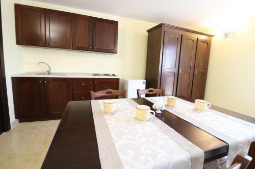 Hostal Room In Bb - Triple Deluxe Attic Of Citrus