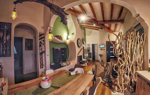 Nice Home In Carlentini With 2 Bedrooms