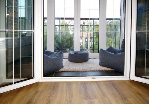 2 Rooms Vip Apartment On Sobornyi 216