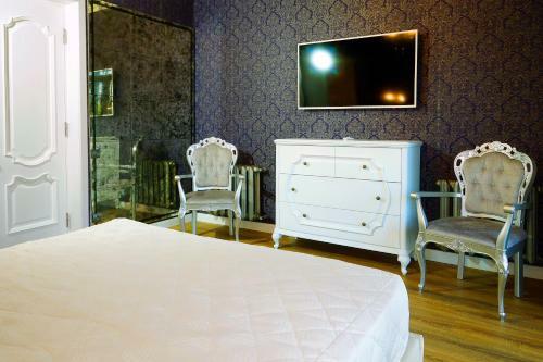 2 Rooms Vip Apartment On Sobornyi 216