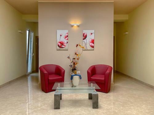 Karpign�na Hotel