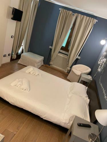 Hostal Elegante Camera Matrimoniale Con Balcone A 150 Mt Dal Mare