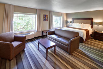 Hotel The East Avenue Inn & Suites