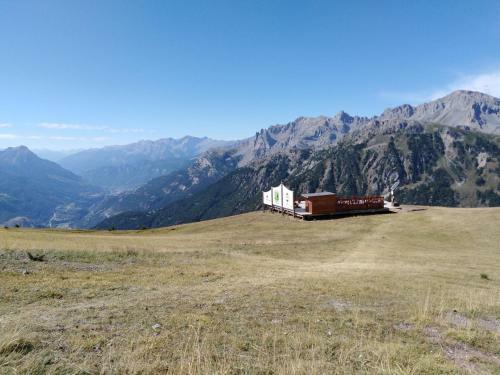 Sweet Apartment With Direct Access To Skiing