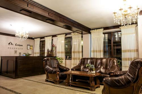 Hotel Pid Strihoju