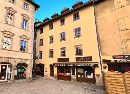 Apartamento T2 Au C?ur Du Centre Historique de Brian�on #3