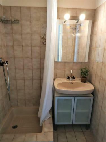 Apartamento Nice Studio With Balcony And Mountain View