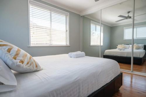 Ultimate Coastal Boaties Escape/lemon Tree Passage