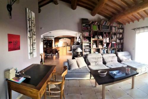 Villa Maison Enti�re de Campagne Avec Piscine