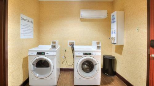 Holiday Inn Express Hotel And Suites Elk City