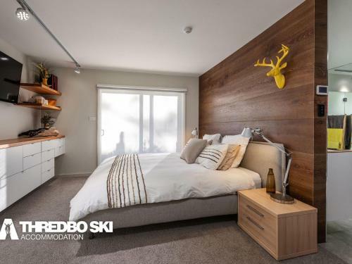 Snowbound Chalet 8