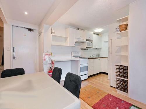 Modern Central Thredbo Apartment