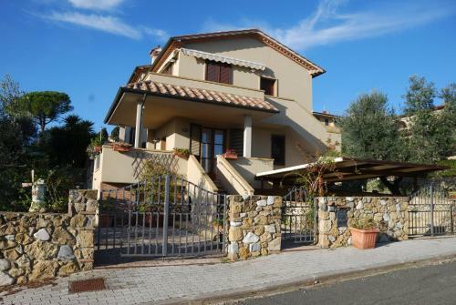 Apartamento Graziosa Toscana Con Giardino