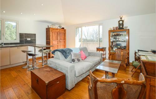 Beautiful Home In Chisa With 1 Bedrooms