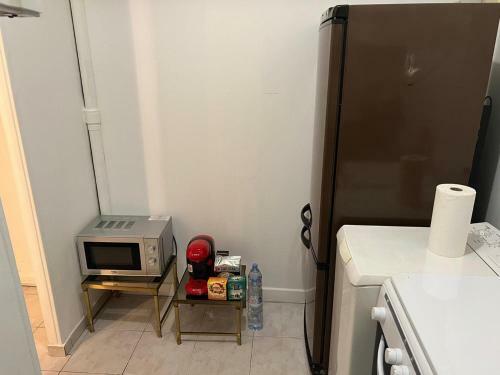 Remarkable 2-bed Apartment In Croissy