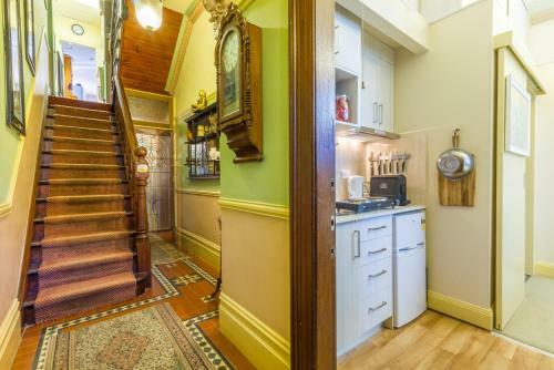 Superb Surry Hills Studio Room - Great Location