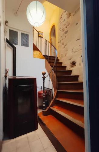 Grande Maison de Vill(Age)e Avec Jardin Cach�