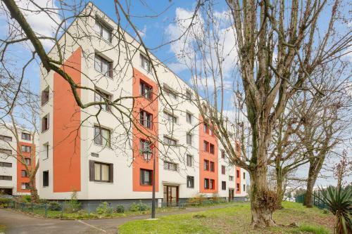 Budget Apart Near Paris