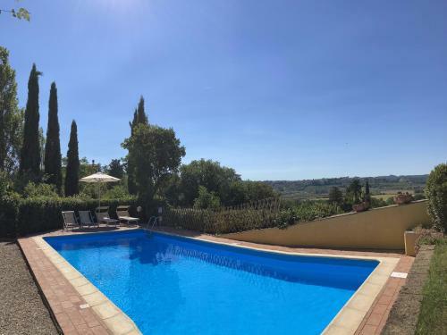 Sunset Hill - Tuscany