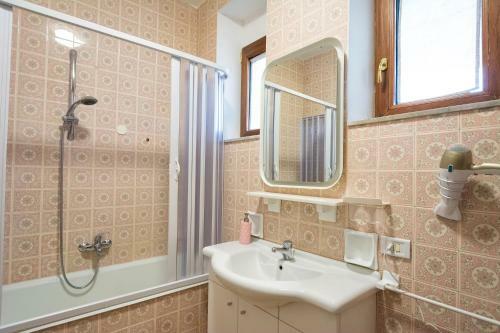Bed & Breakfast Snowake House