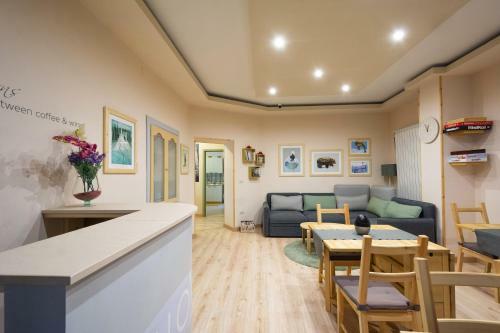 Bed & Breakfast Snowake House