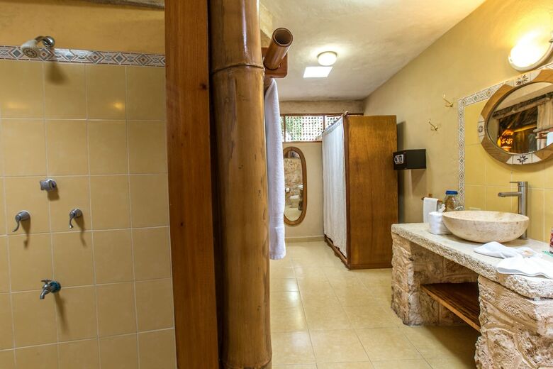 Casa Quetzal Boutique Hotel