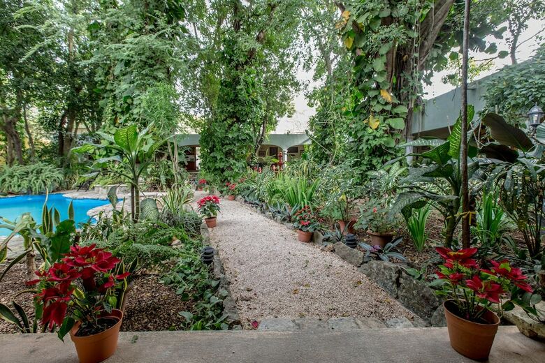 Casa Quetzal Boutique Hotel