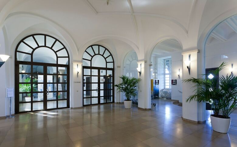 Hotel Kardinal Schulte Haus