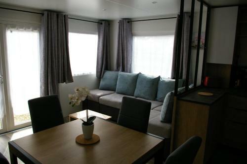 Mobile Home Ouireves Pn1351 Facing The Mediterranean