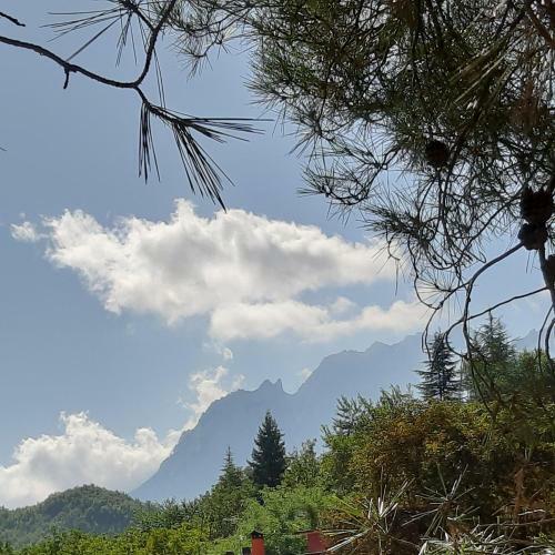 Casa Ai Piedi Del Monte Camicia