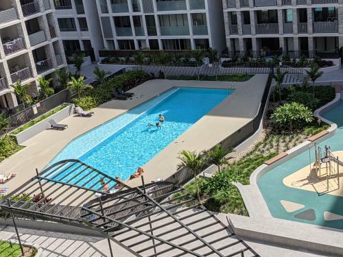 Apartamento Luxury 3-bed 2-bath, Balcony, With Pool Included, No Parties!