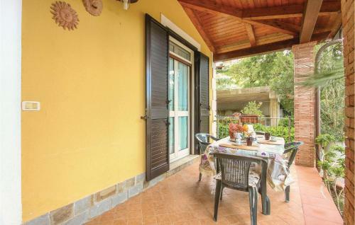 Two-bedroom Apartment In Castellabate