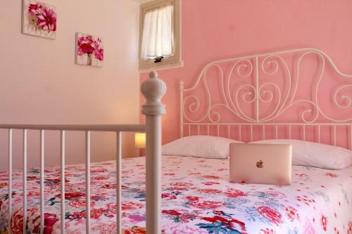 Hostal Caramico Room