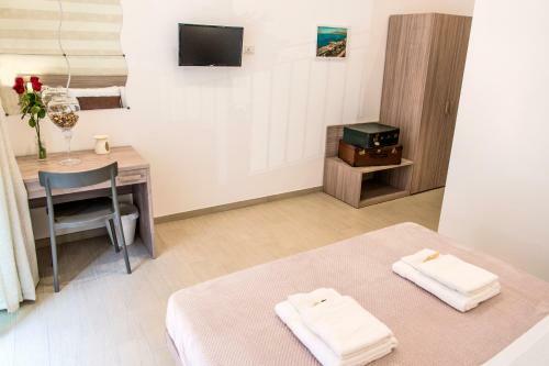 Hostal Lungomare Rooms