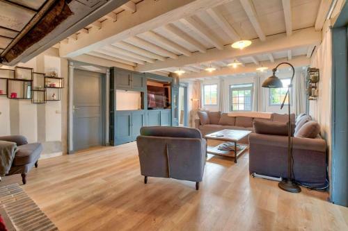 Villa 230 M2 With Garden -lac de L�on And Ocean
