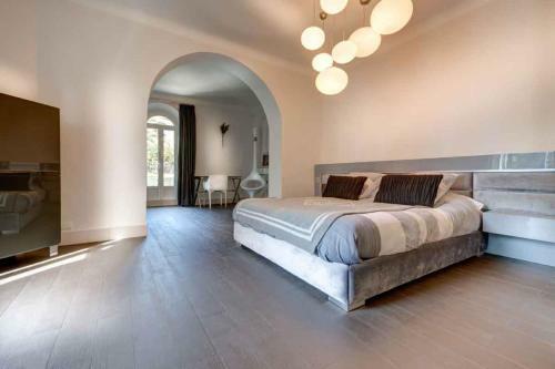 Villa Offering Stunning Interiors And Exteriors