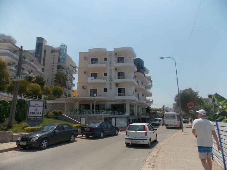 Hotel Strora