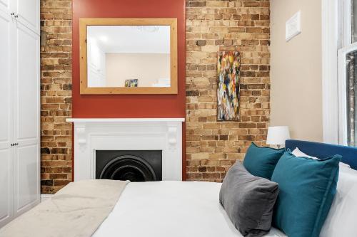 Historical Inner-city Stay / Newtown
